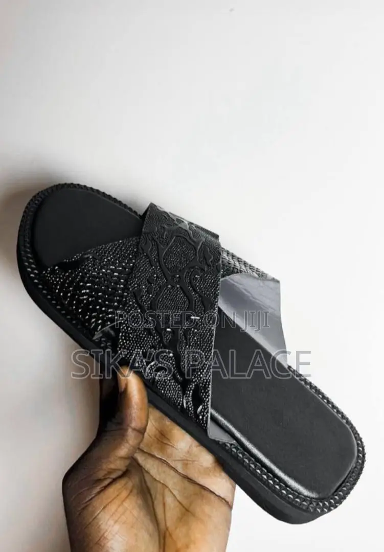 Crocodile Skin Black Design
