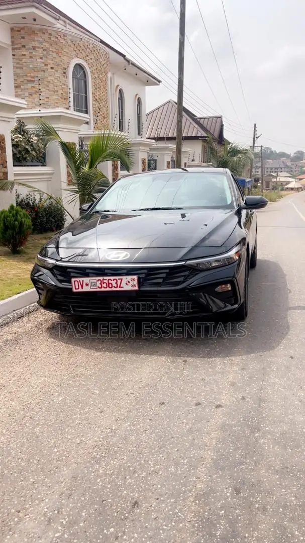 Hyundai Elantra SEL Convenience IVT 2025 Black