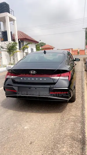 Hyundai Elantra SEL Convenience IVT 2025 Black