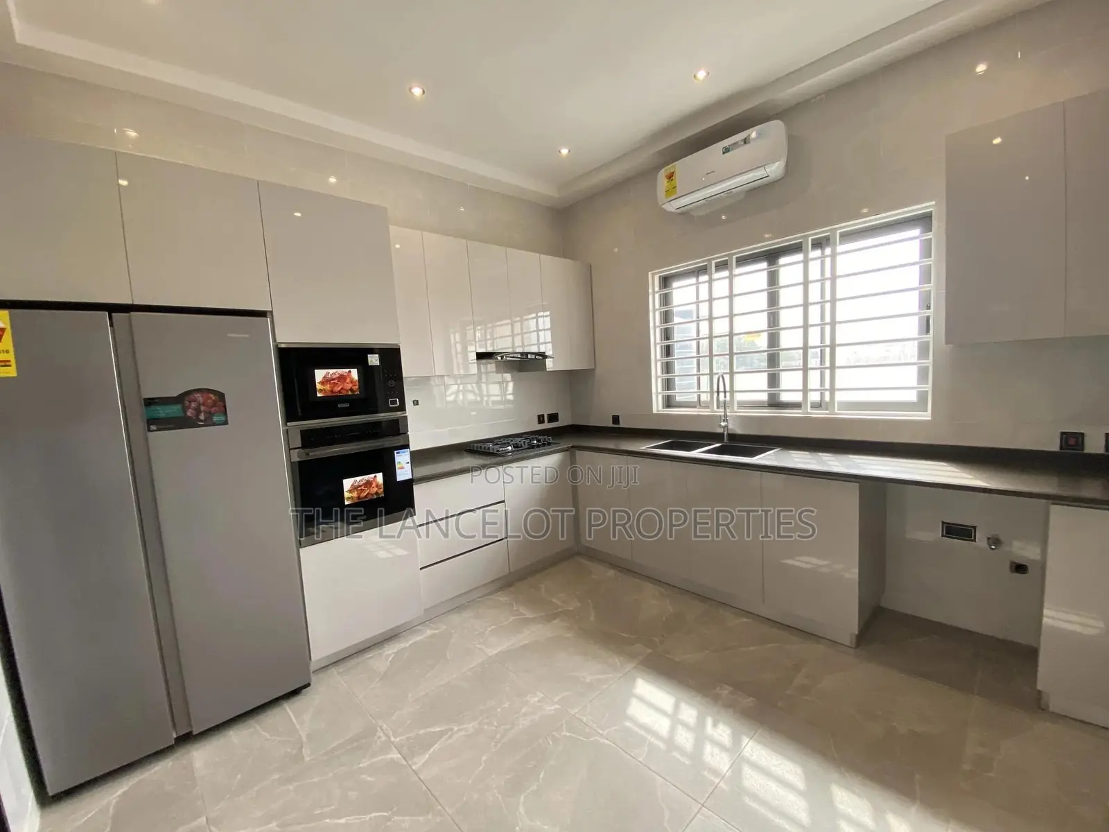 5bdrm House in East Legon for sale
