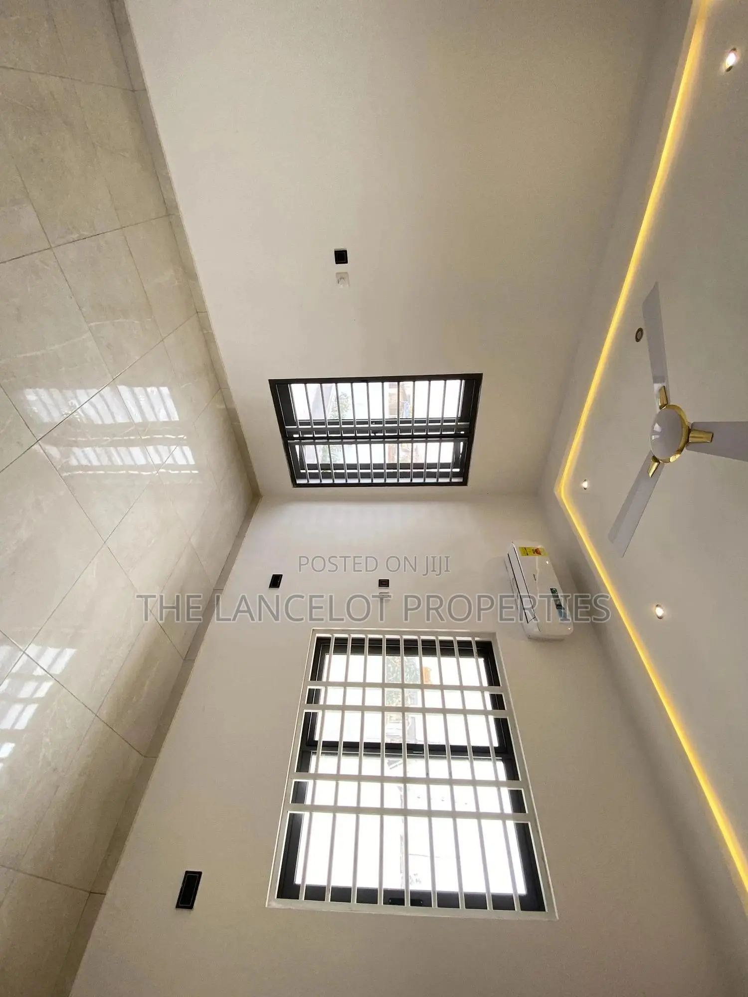 5bdrm House in East Legon for sale