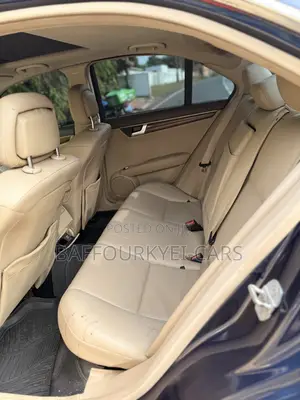 Mercedes-Benz C300 Luxury 4Matic Sedan AWD (3.0L 6cyl 7A) 2012 Blue
