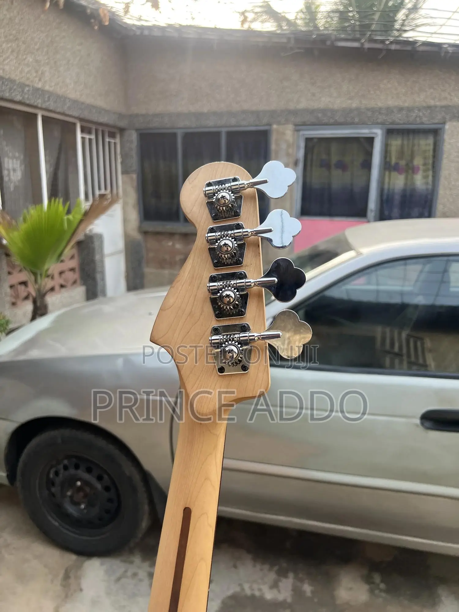 4 String Bass Guitar