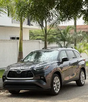 Toyota Highlander XSE AWD 2023 Gray