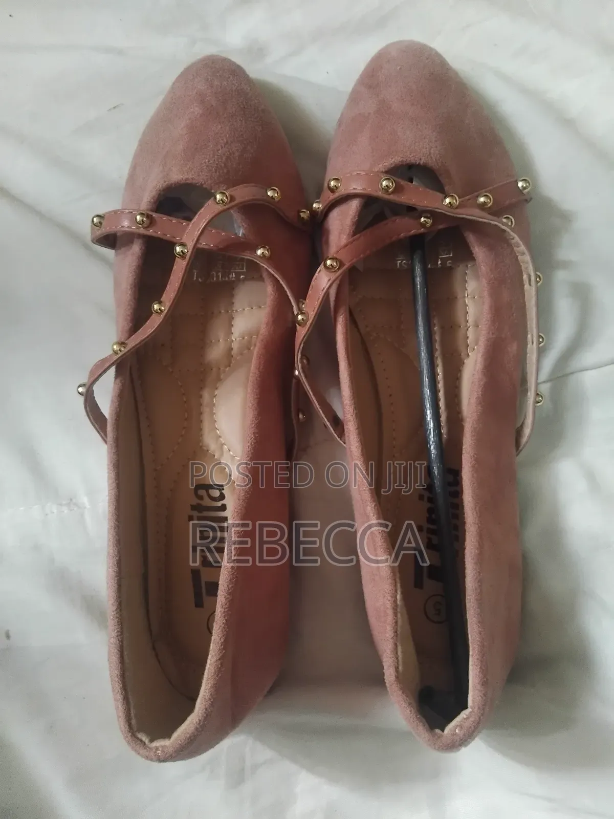 Ladies Flat Shoe