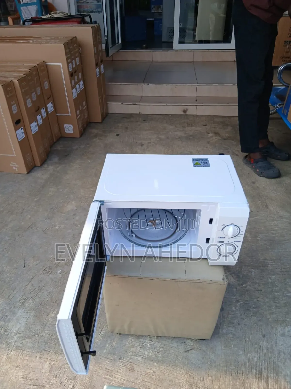 Easy Control Midea Microwave Oven 20litres With Grill