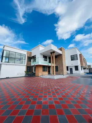 5bdrm House in West Trasacco, Adjiriganor for sale