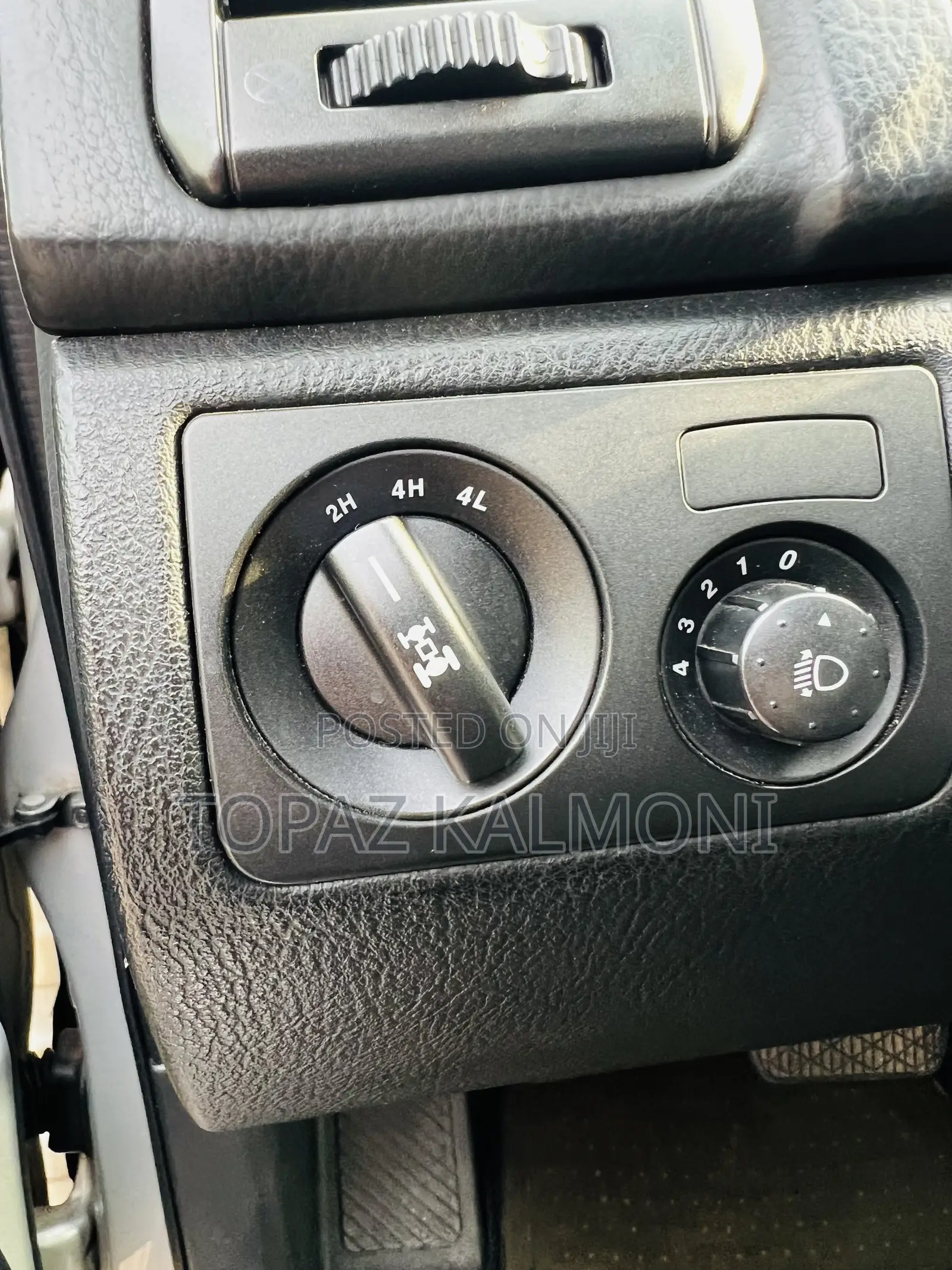 SsangYong Rexton 2016 Silver