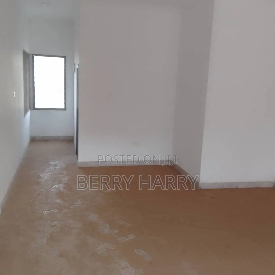 2bdrm House in Nhf Estate Behind, Sakumono for sale