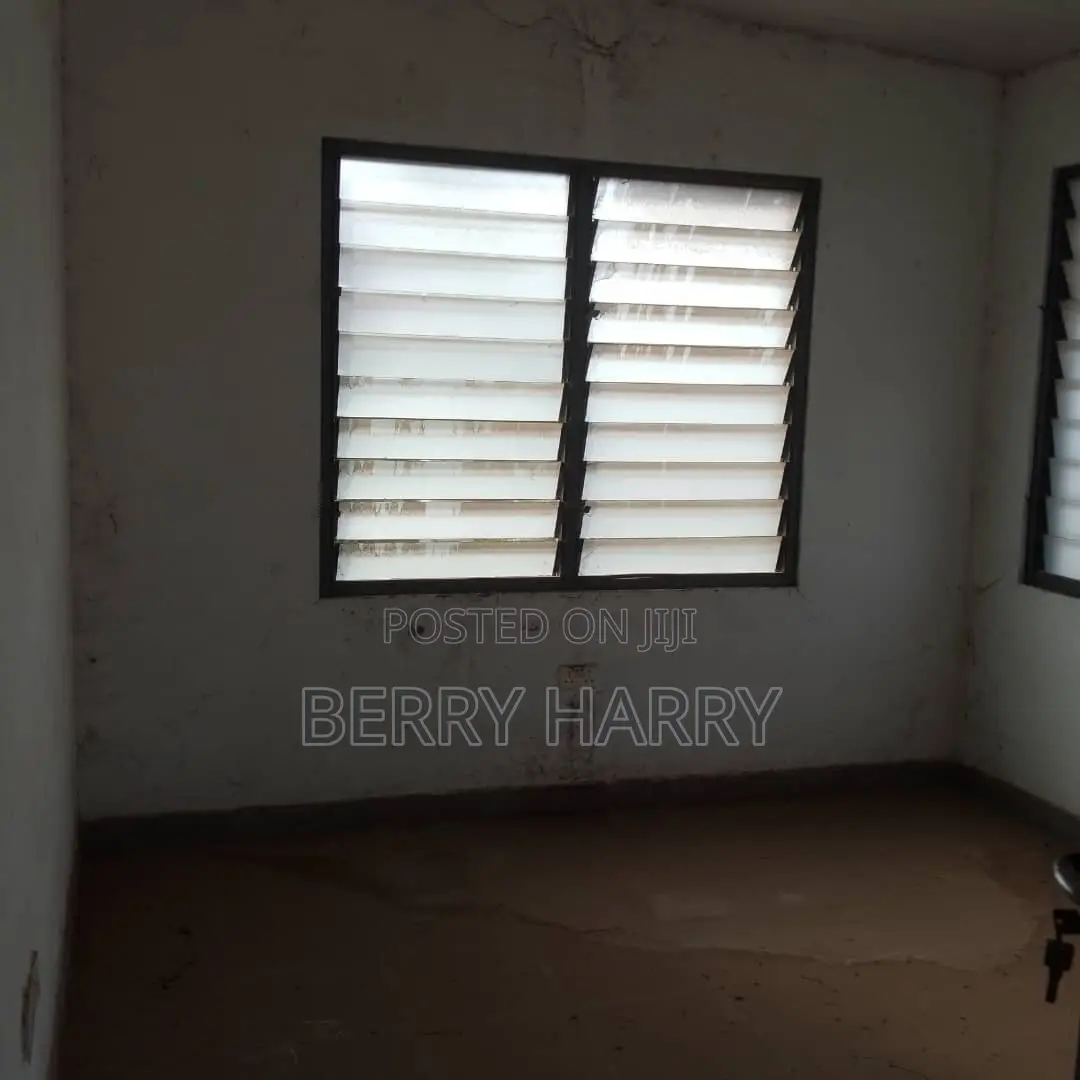 2bdrm House in Nhf Estate Behind, Sakumono for sale