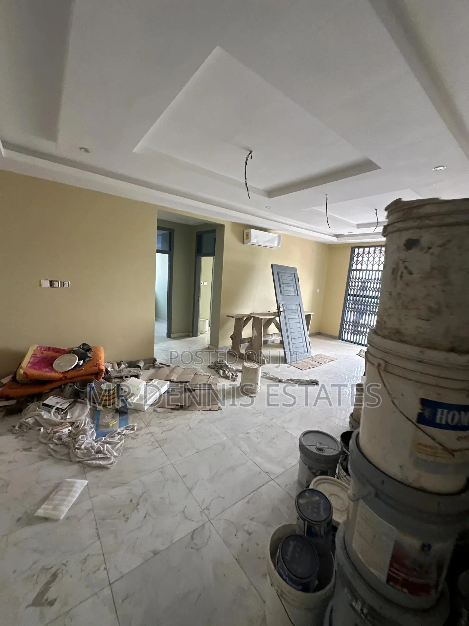 3bdrm Apartment in Westhills Mall for rent