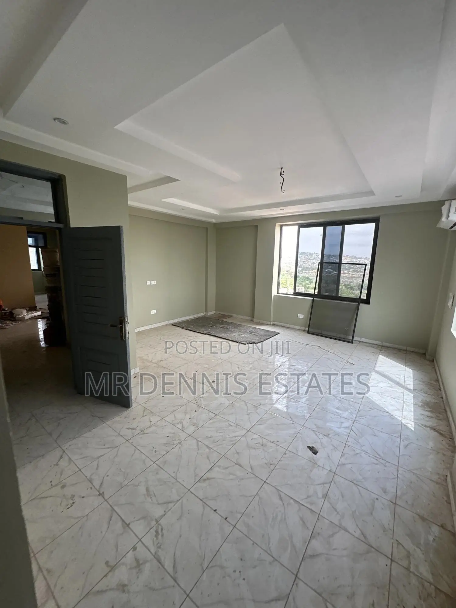 3bdrm Apartment in Westhills Mall for rent