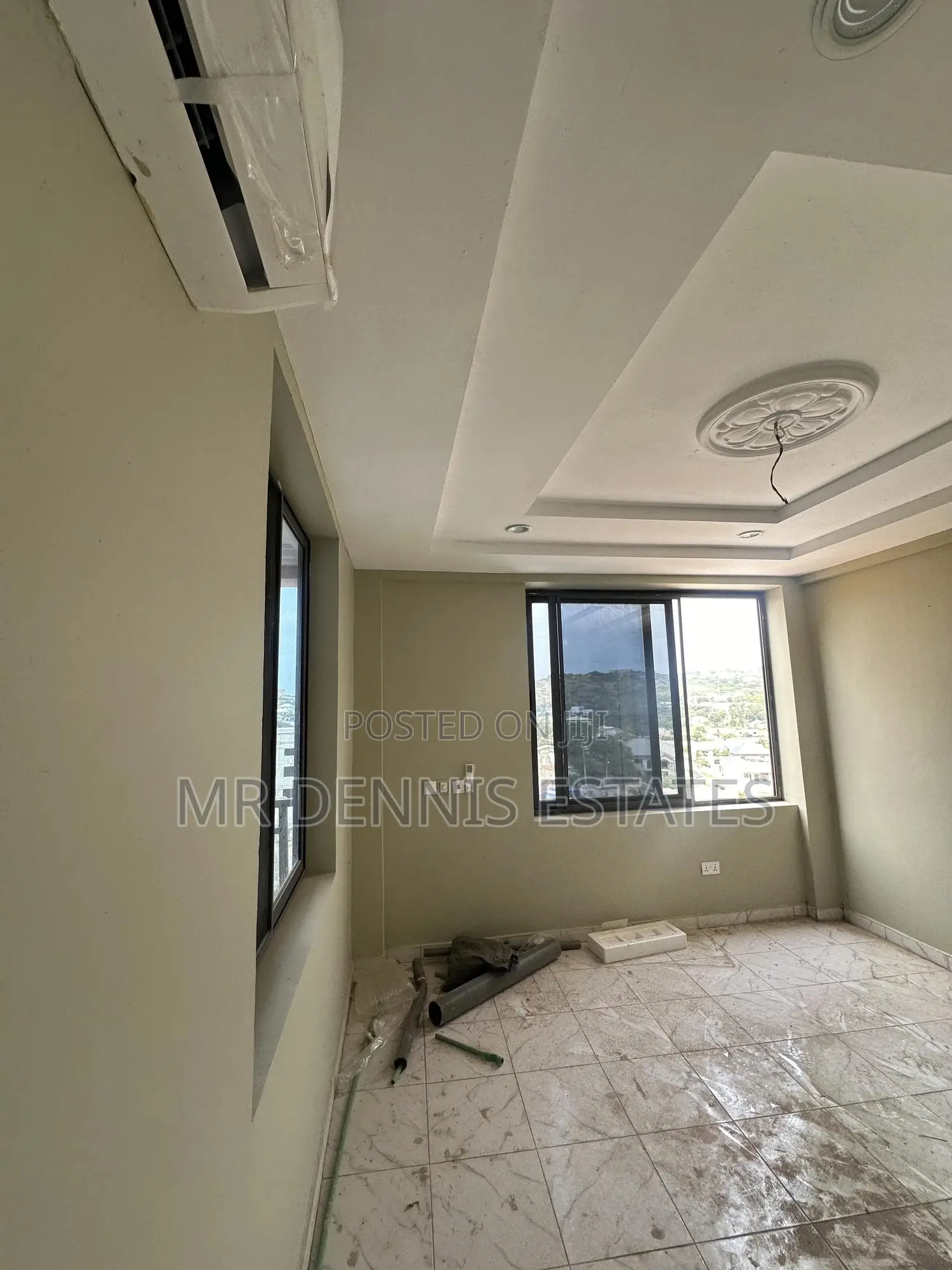 3bdrm Apartment in Westhills Mall for rent