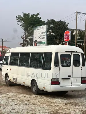 Hyundai Universe 2008 White