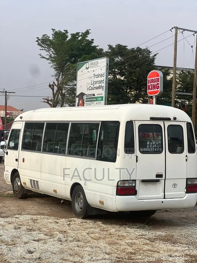 Hyundai Universe 2008 White