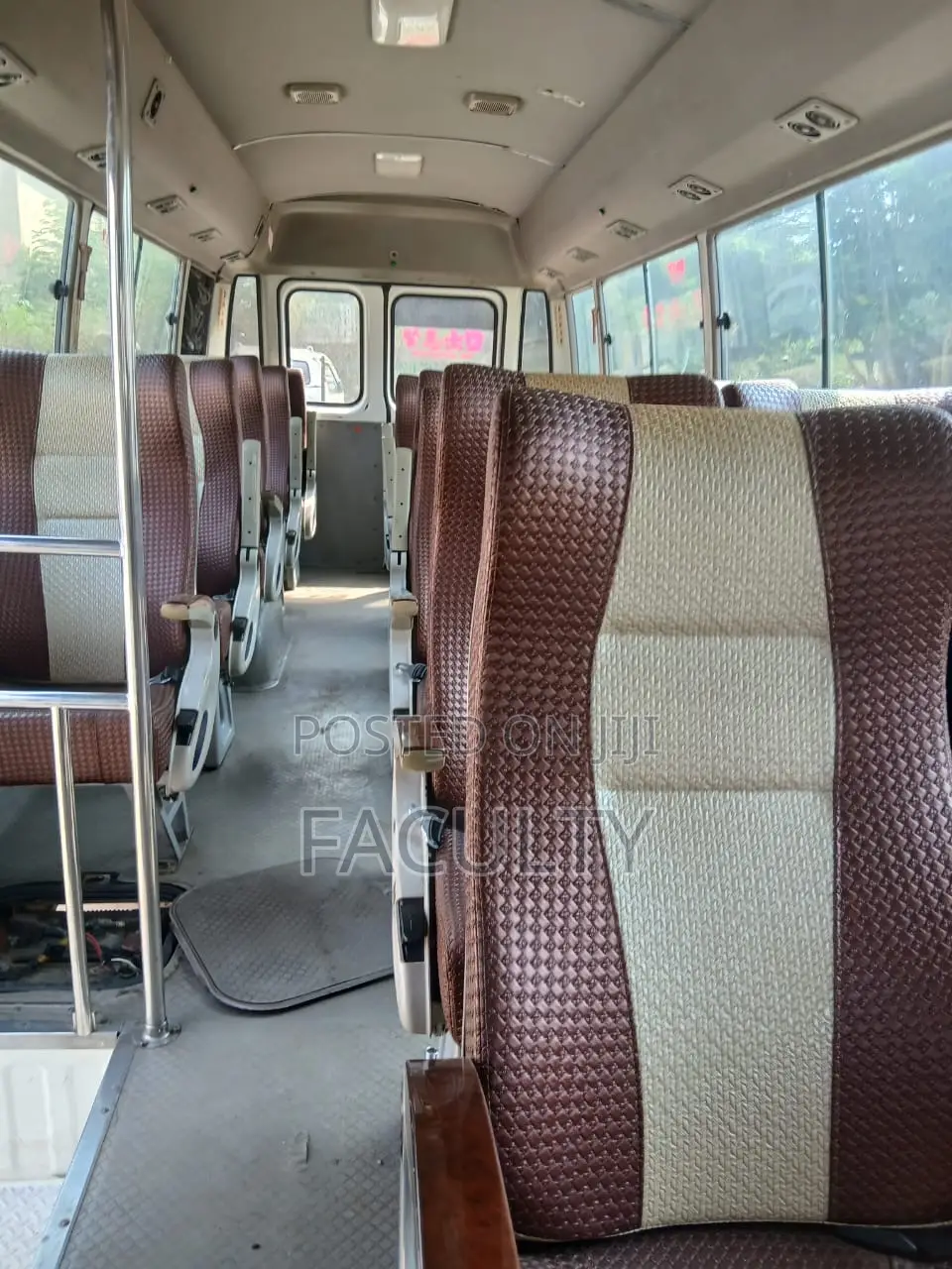 Hyundai Universe 2008 White