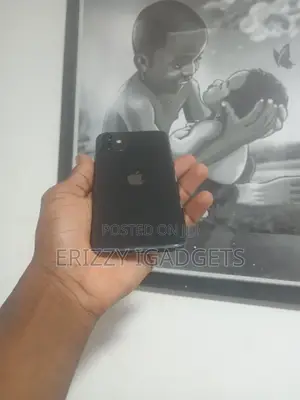 Apple iPhone 11 64 GB Black