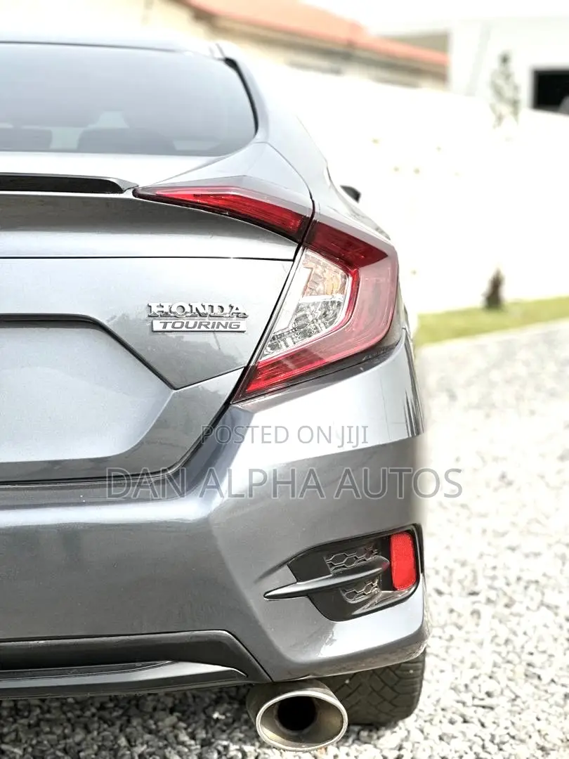 Honda Civic Touring Sedan 2020 Gray