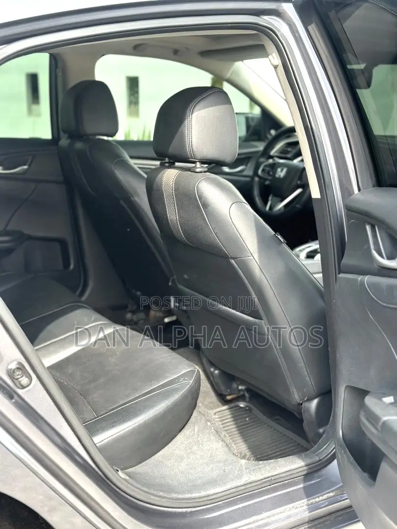 Honda Civic Touring Sedan 2020 Gray