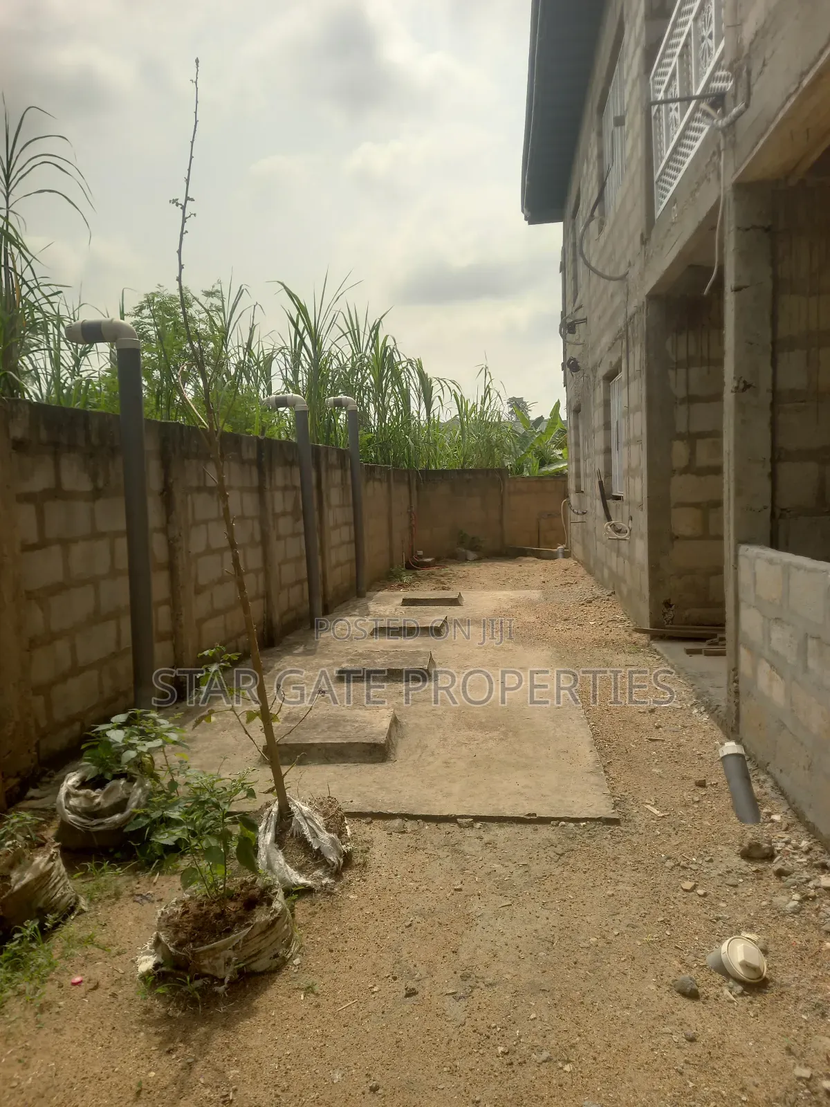 7bdrm House in Atwima Techiman/, Kumasi Metropolitan for sale
