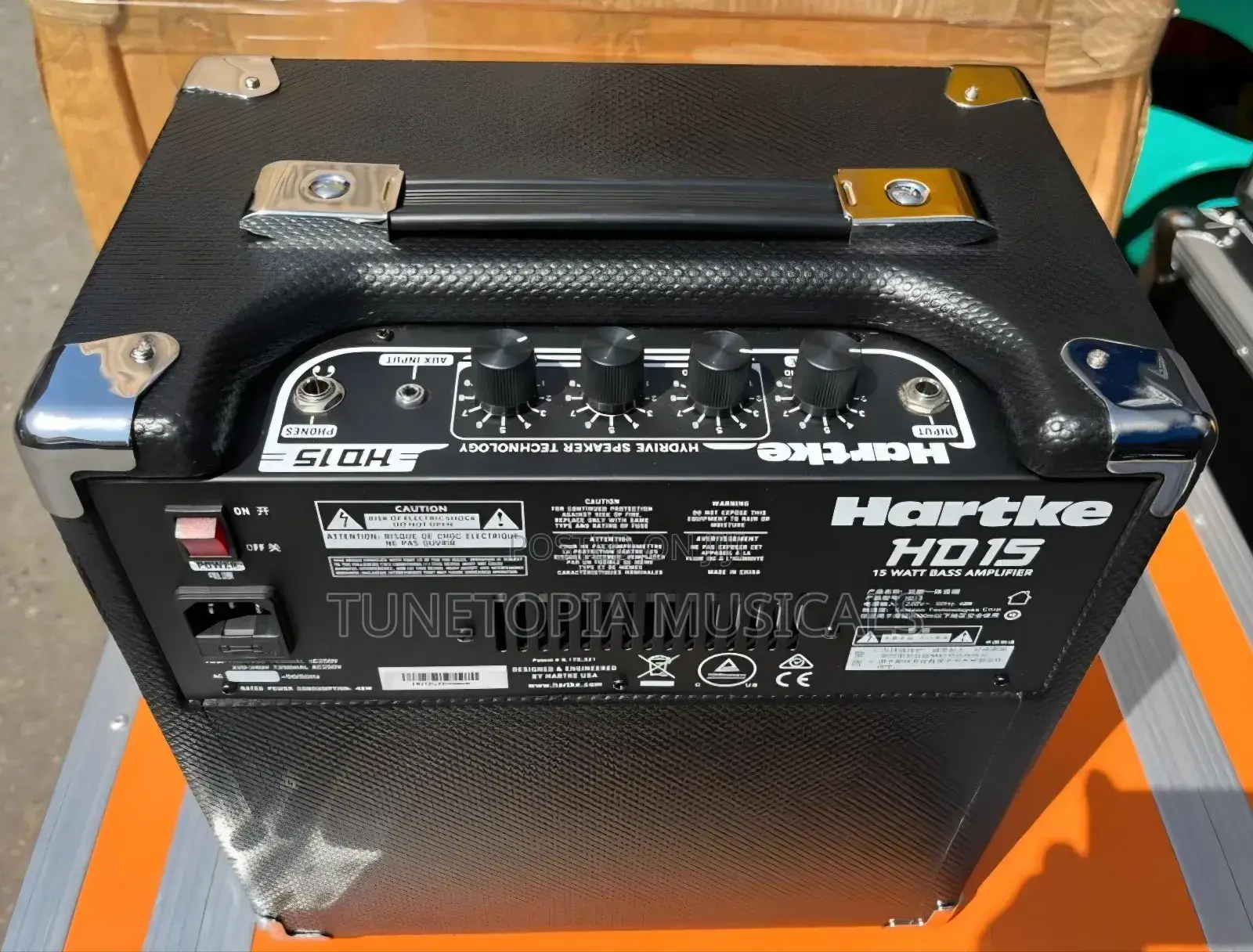 Hartke Hd15 Bass Combo Amplifier.