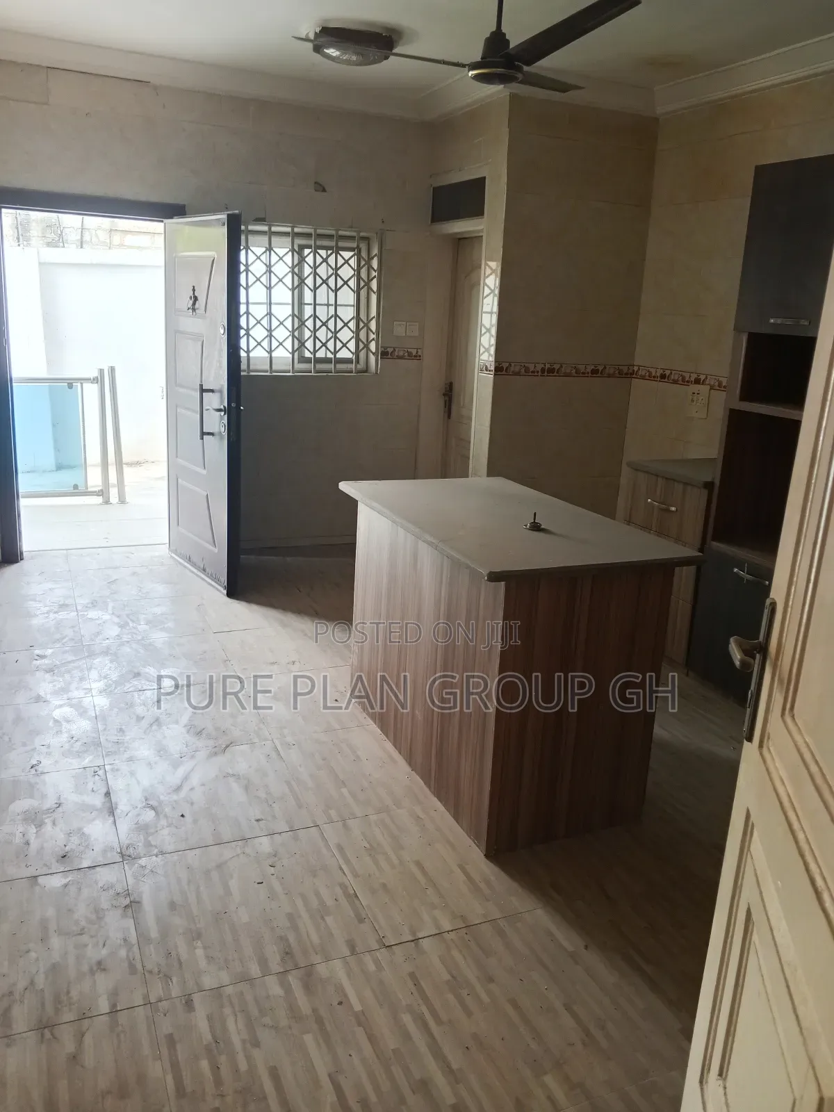 3bdrm Apartment in Achimota Golf, School Area for rent