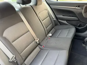 Hyundai Elantra Value Edition Sedan FWD (2.0L 4cyl 6A) 2017 Black
