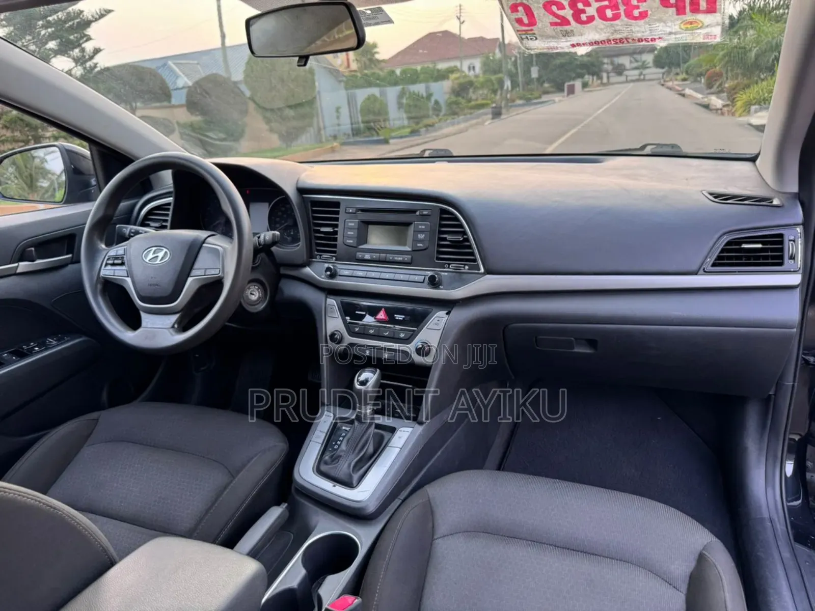 Hyundai Elantra Value Edition Sedan FWD (2.0L 4cyl 6A) 2017 Black