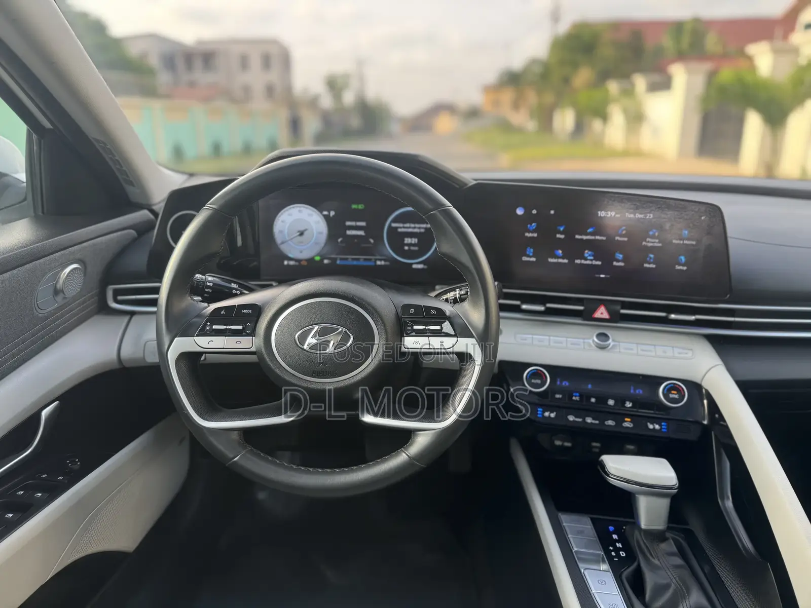 Hyundai Elantra Limited 2023 White