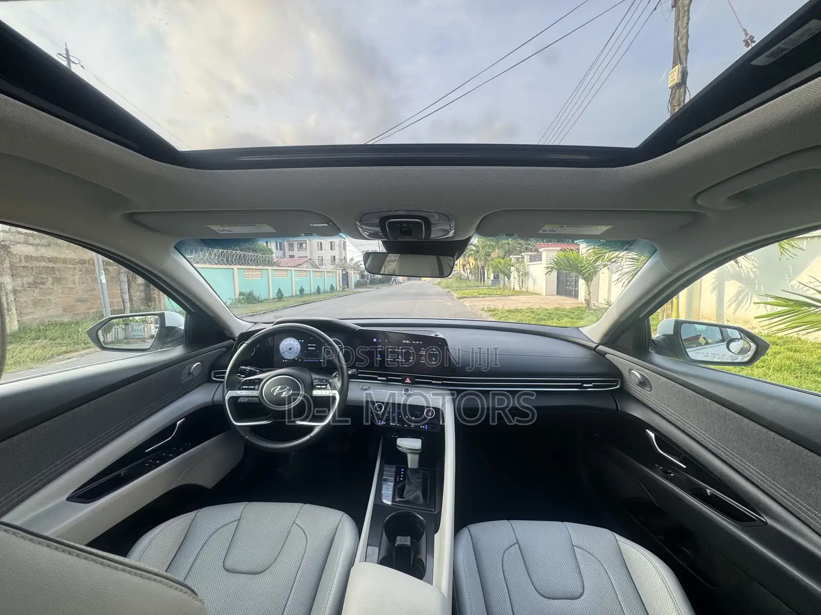 Hyundai Elantra Limited 2023 White
