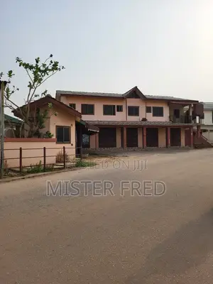 9bdrm Apartment in Scc, Weija for sale
