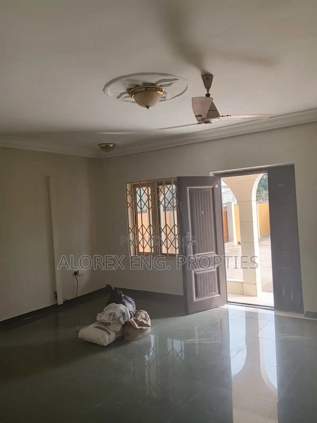 4bdrm Apartment in Oyarifa for rent