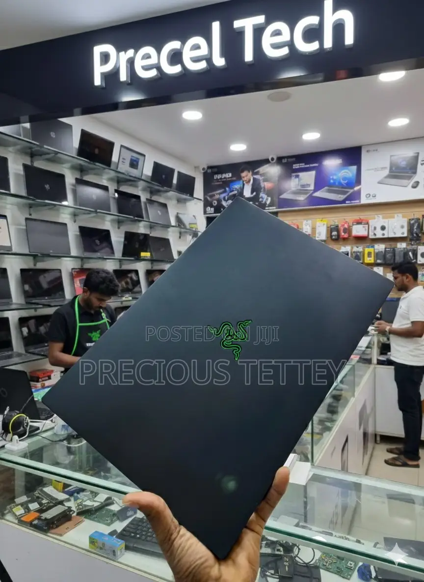 Laptop Razer Blade Advanced 16GB Intel Core I9 SSD 512GB