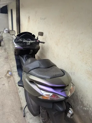 Honda Forza 2010