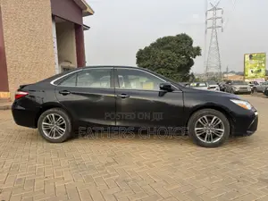 Toyota Camry SE w/Special Edition Pkg (2.5L 4cyl 6A) 2016 Black