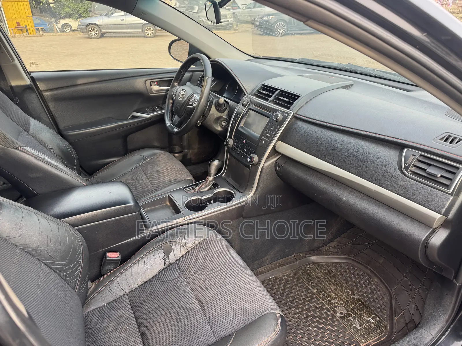 Toyota Camry SE w/Special Edition Pkg (2.5L 4cyl 6A) 2016 Black