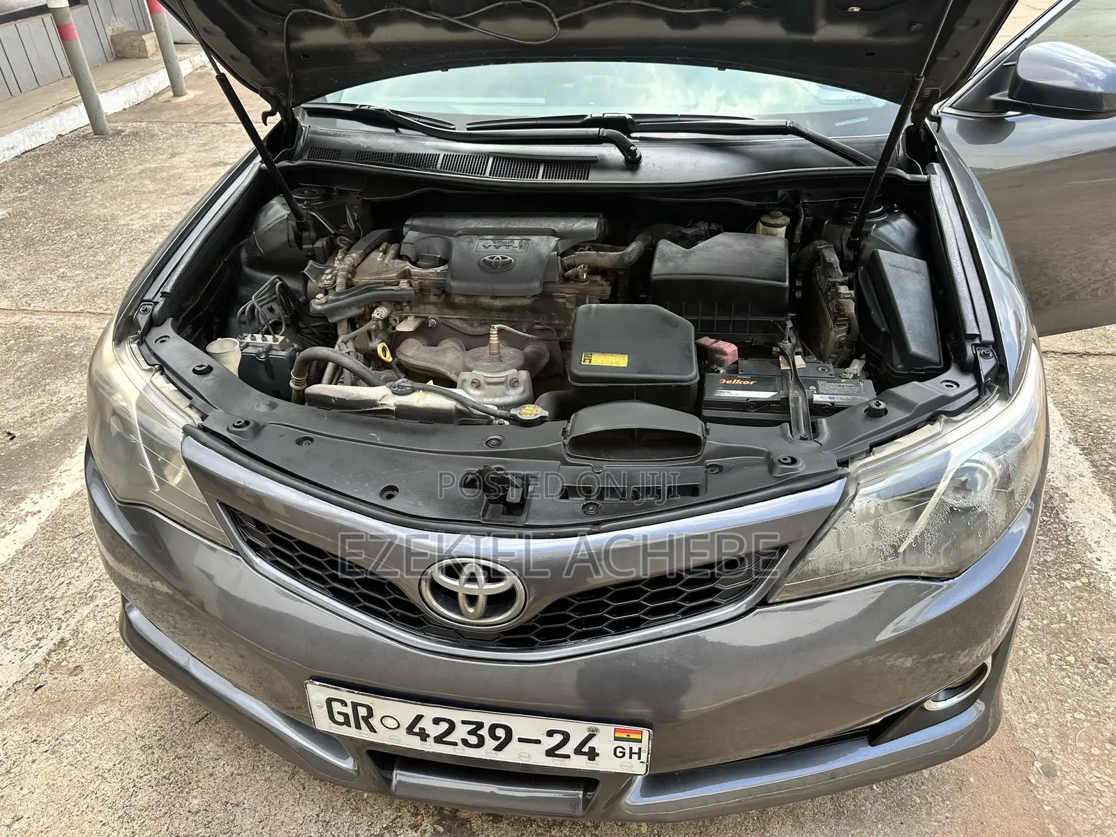 Toyota Camry SE 4dr Sedan (2.5L 4cyl 6A) 2014 Gray
