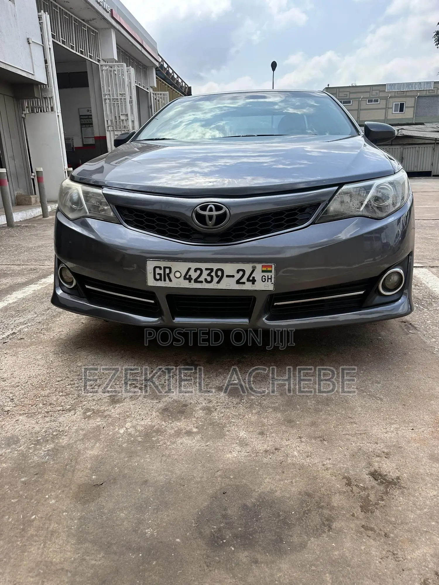 Toyota Camry SE 4dr Sedan (2.5L 4cyl 6A) 2014 Gray