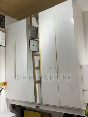 Modern 5-Doors Wardrobe With Integrated Mirror