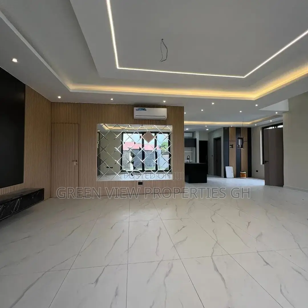 4bdrm Duplex in East Legon for sale