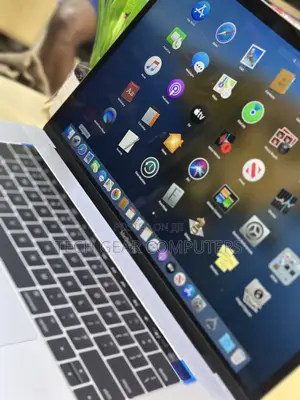 Laptop Apple MacBook Pro 2017 16GB Intel Core i7 SSD 512GB