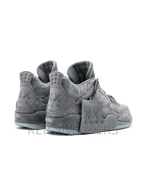 Air Jordan 4 Retro “Suede Kaws Cool Grey”