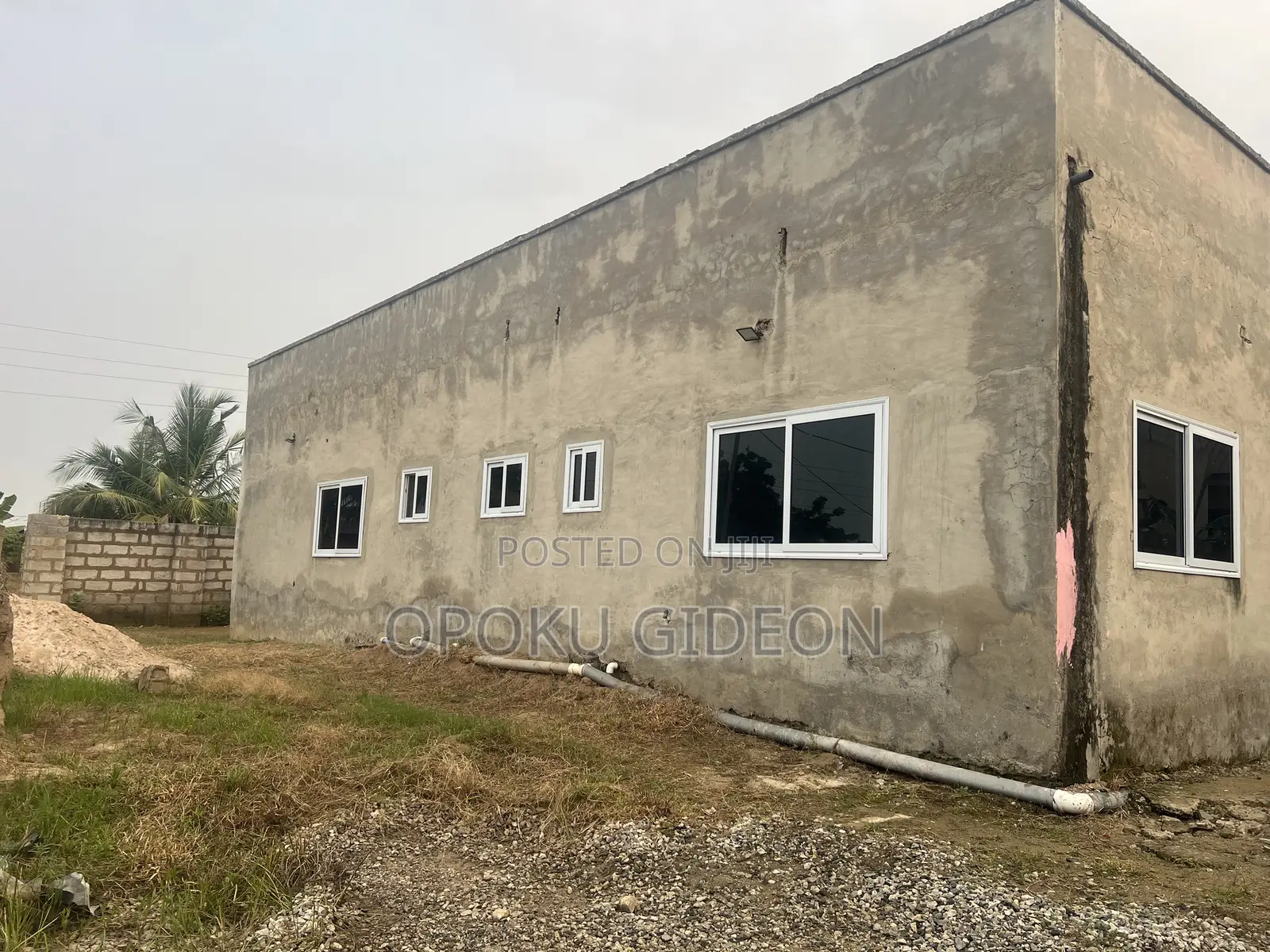 5bdrm House in Nsakina, Ablekuma for sale