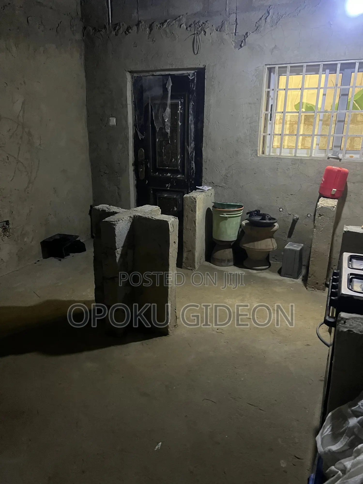 5bdrm House in Nsakina, Ablekuma for sale