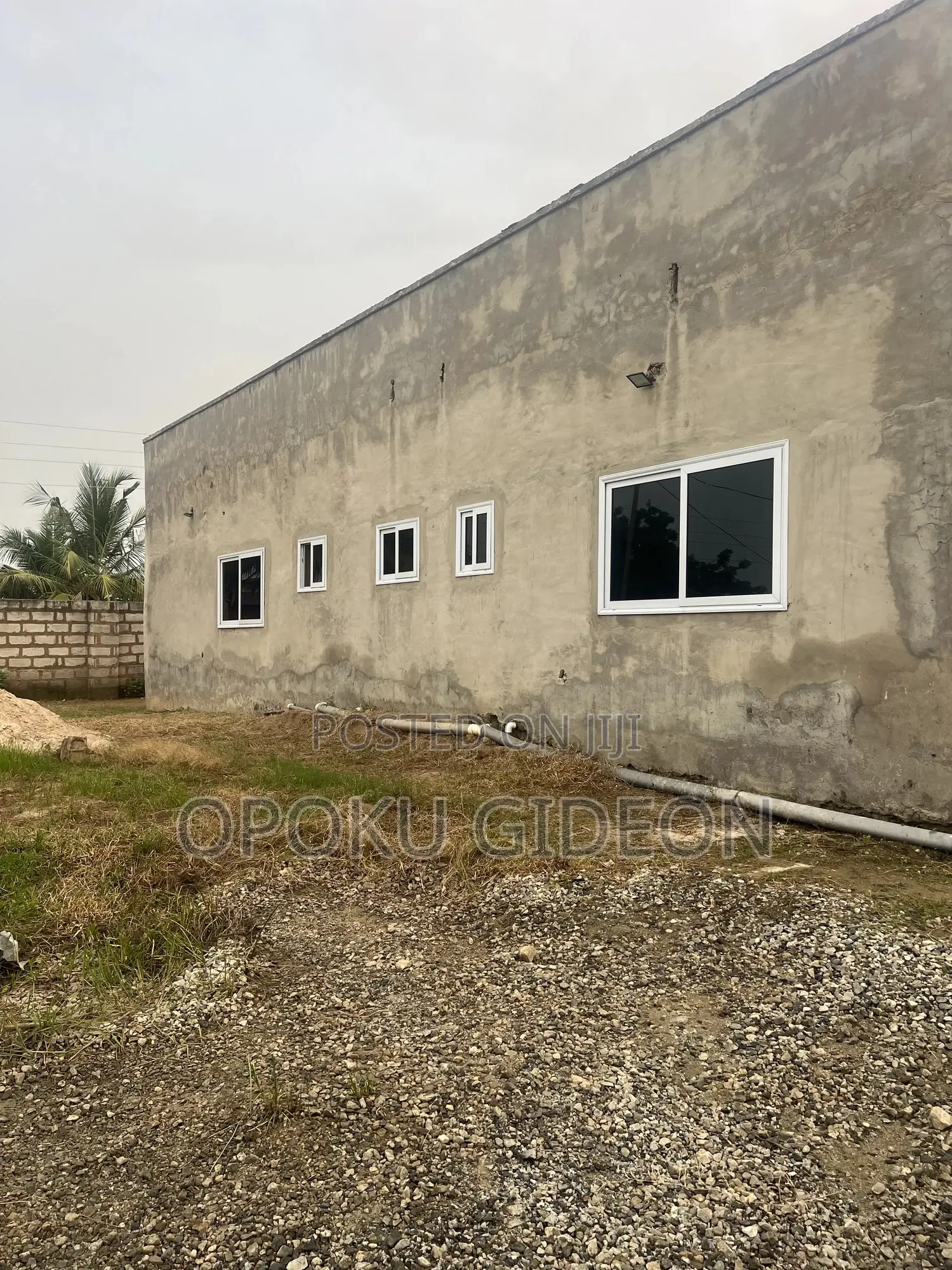 5bdrm House in Nsakina, Ablekuma for sale