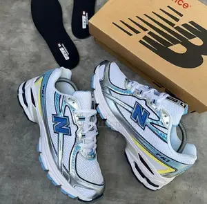 New Balance Sneaker