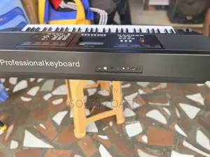 PSR- 493 Electronic Keyboard(61 Keys)