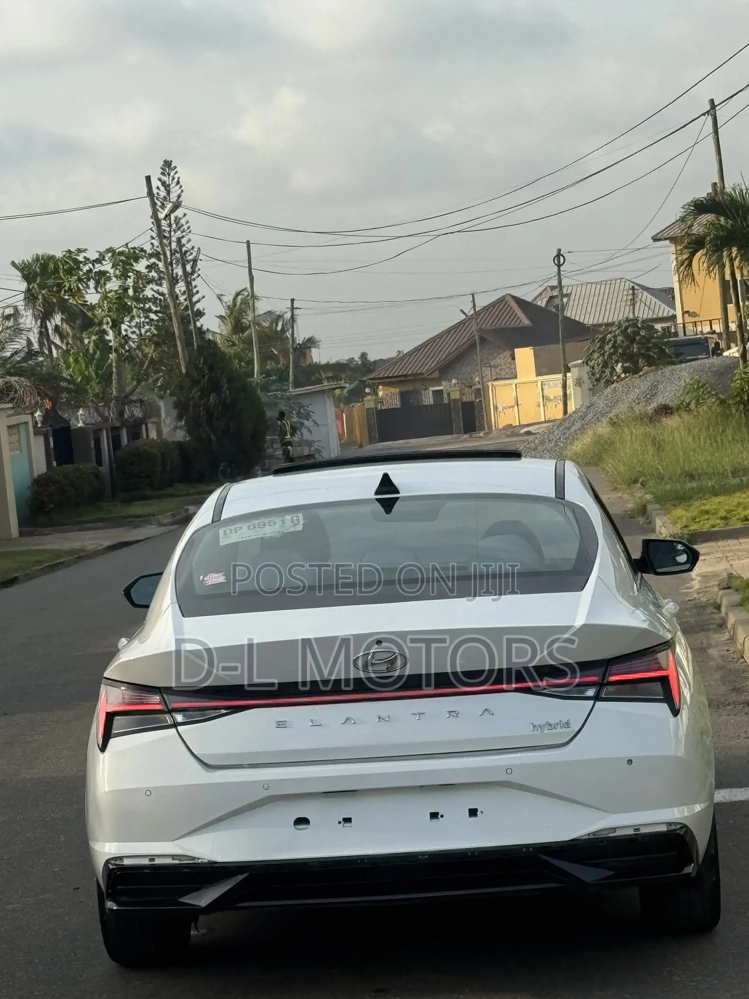 Hyundai Elantra Limited 2023 White