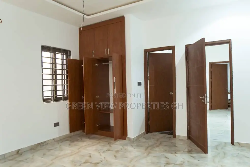 3bdrm House in Oyarifa for sale