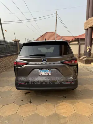 Toyota Sienna 2021 Gray